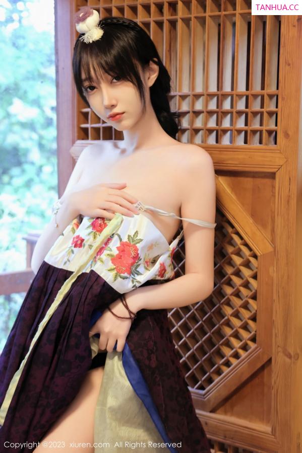 玥儿玥  [XiuRen]高清写真图 2023.11.17 No.7677 玥儿玥er 济州岛旅拍第23张图片